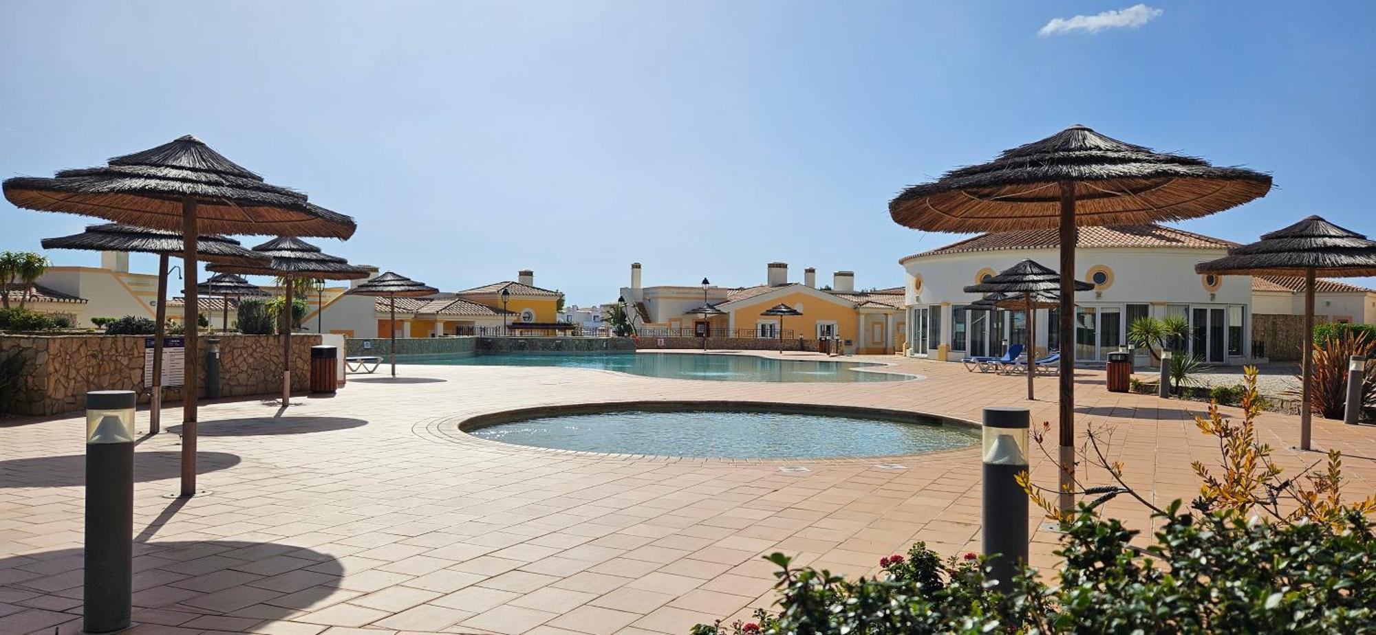 The View - Santo Antonio Villas, Golf & Spa Salema Værelse billede